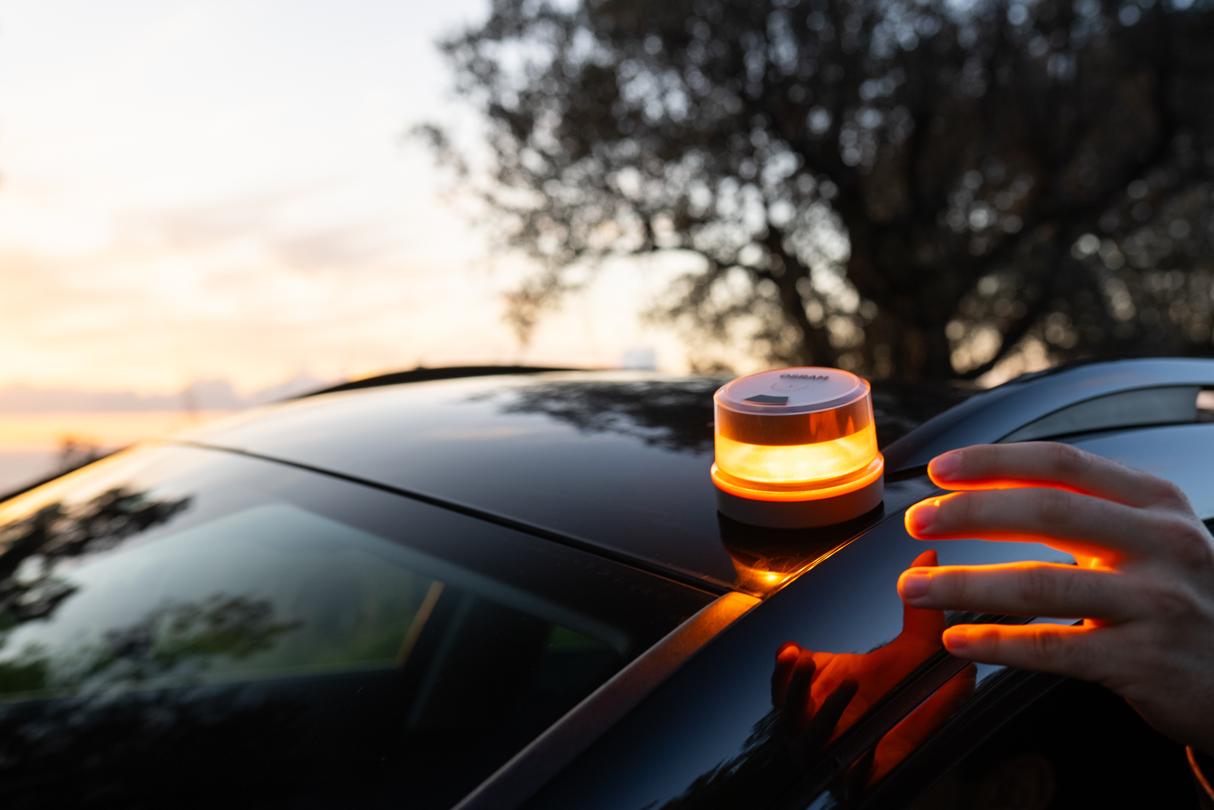 ams OSRAM V16 IoT Road Flare Signal | Smart Safety | ams OSRAM